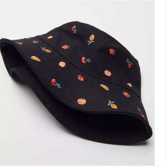 Urban Outfitters Accessories - Embroidered Fruit Food Snack Boho Cherry Hipster Hippie Street Art Bucket Hat